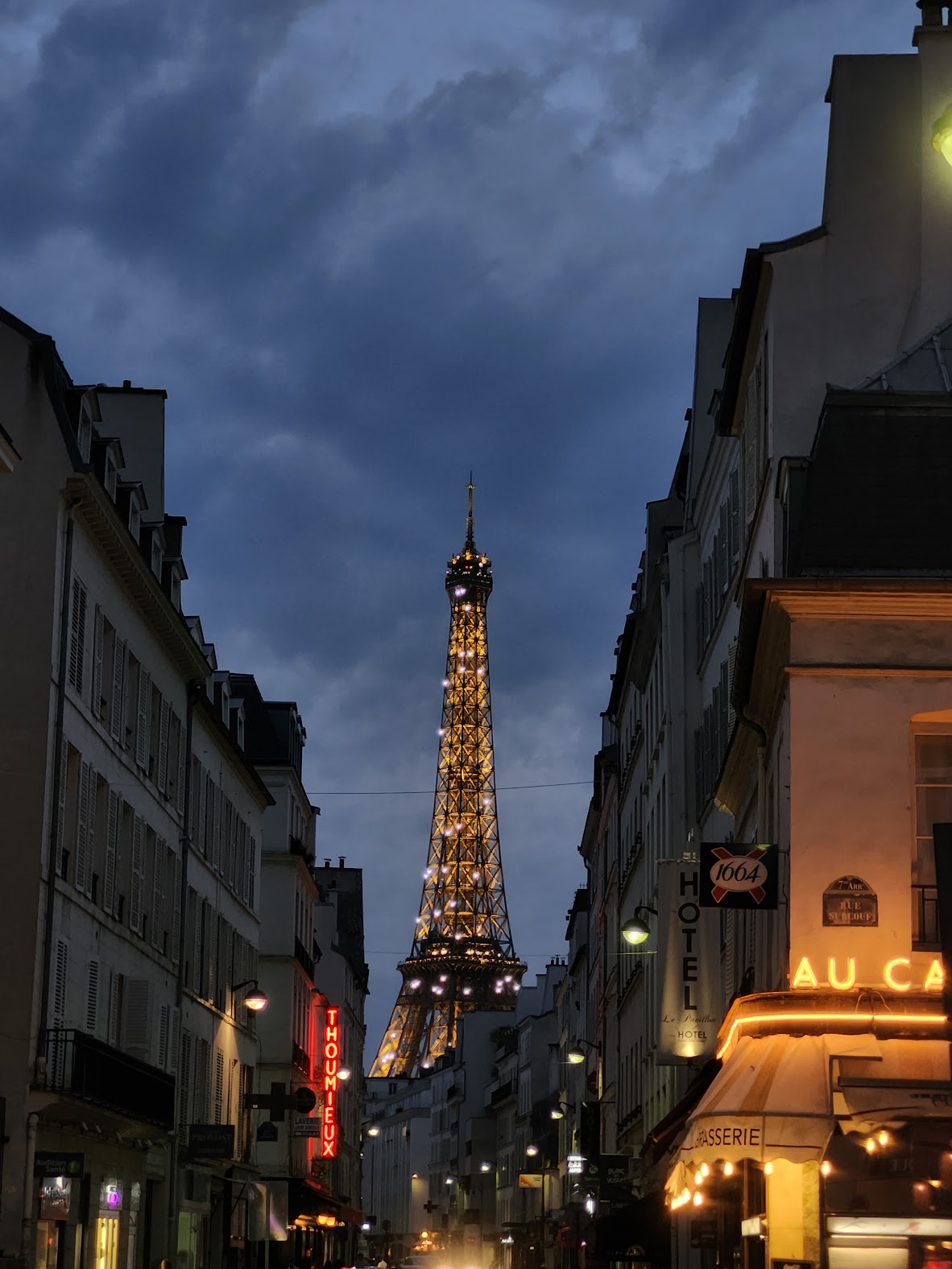My host mom took us to see the Eiffel Tower sparkle at night!