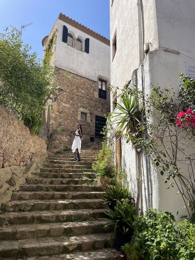 SO many cute spanish town with beautiful architecture, many day-trips included in the program!
