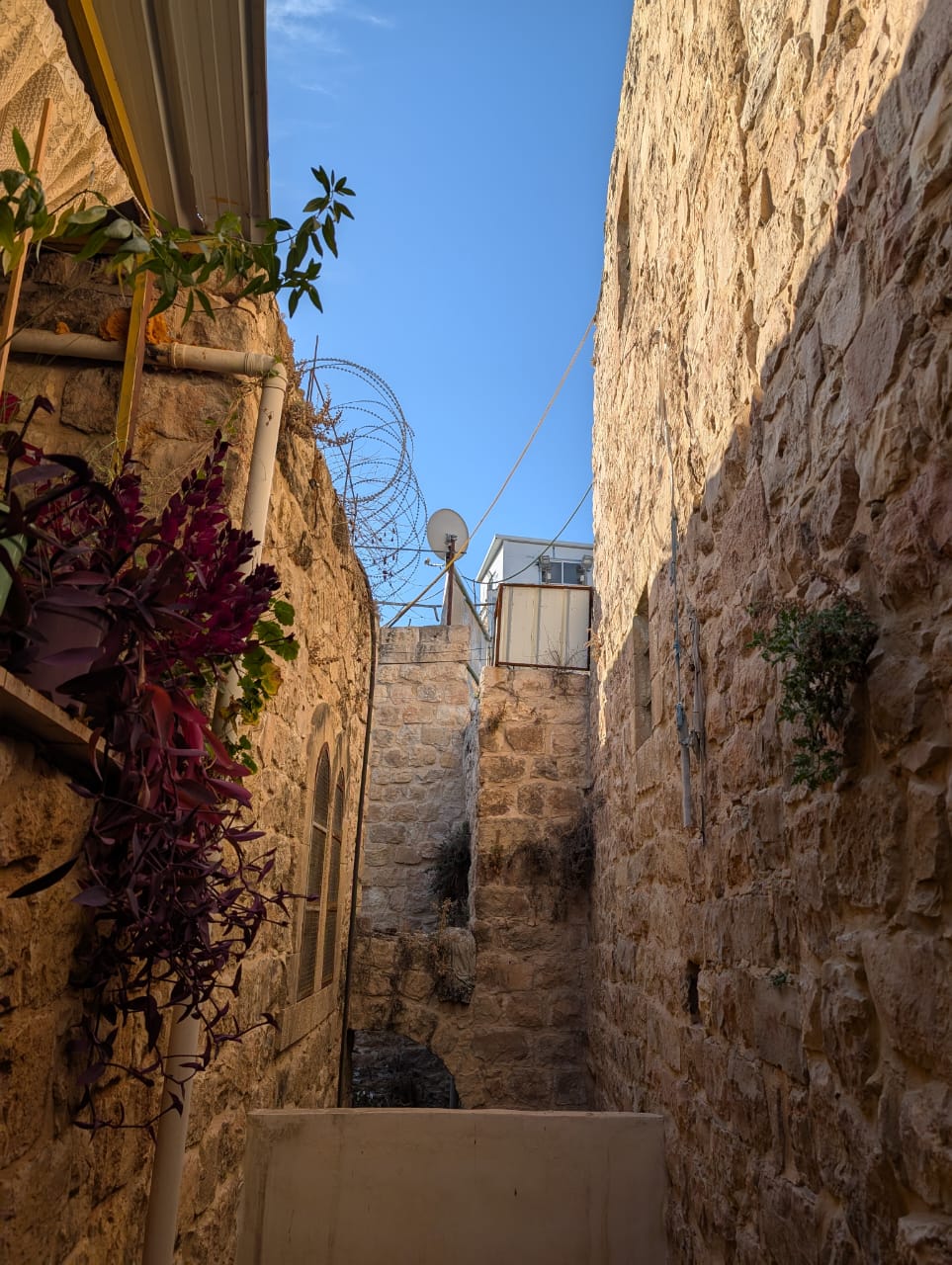 The old city of Hebron. What do you notice in the background?