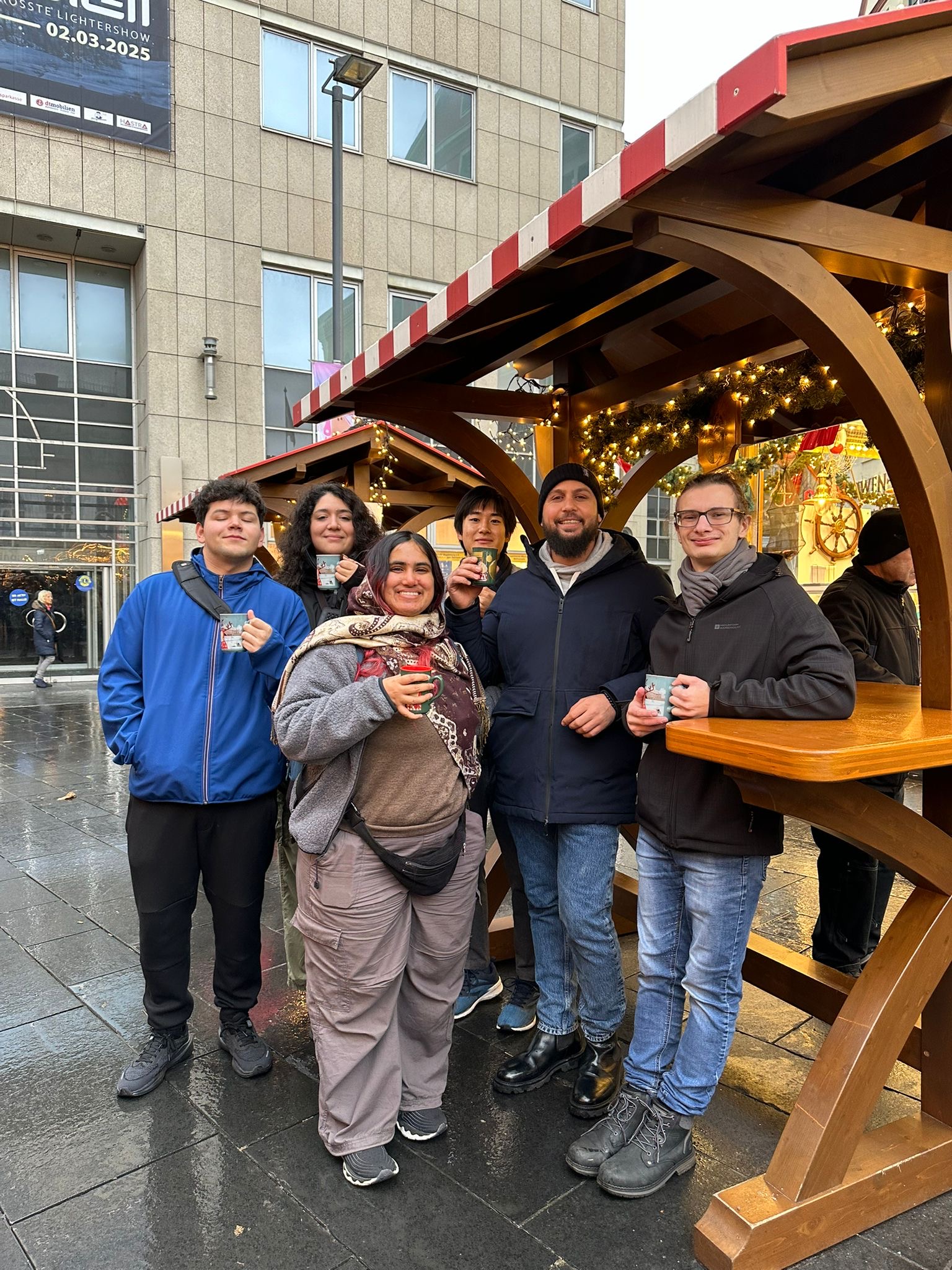 Gluwein and Coffee with Rafat and then roomies!