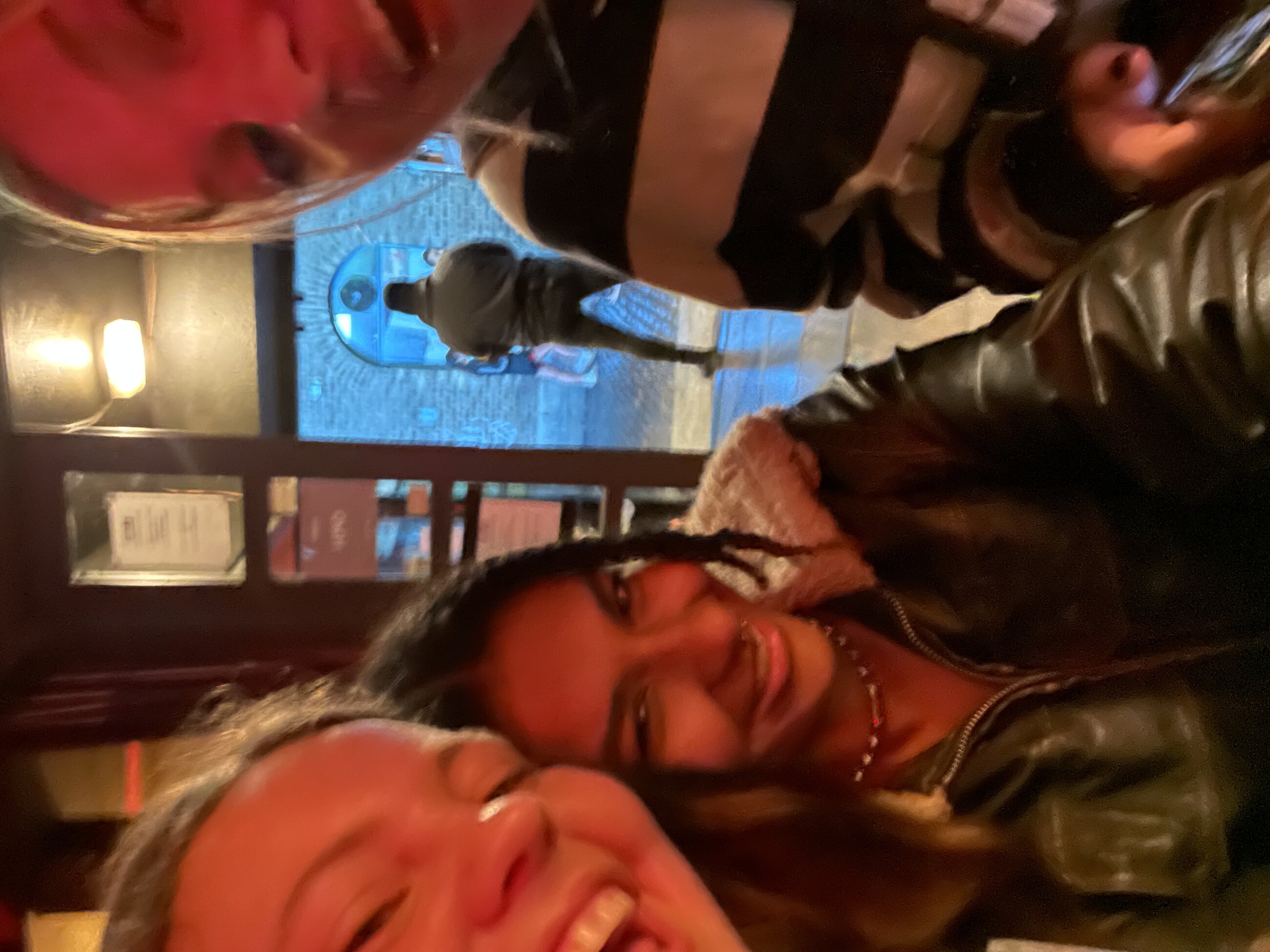 Mysterious ongoings at mysterious pubs