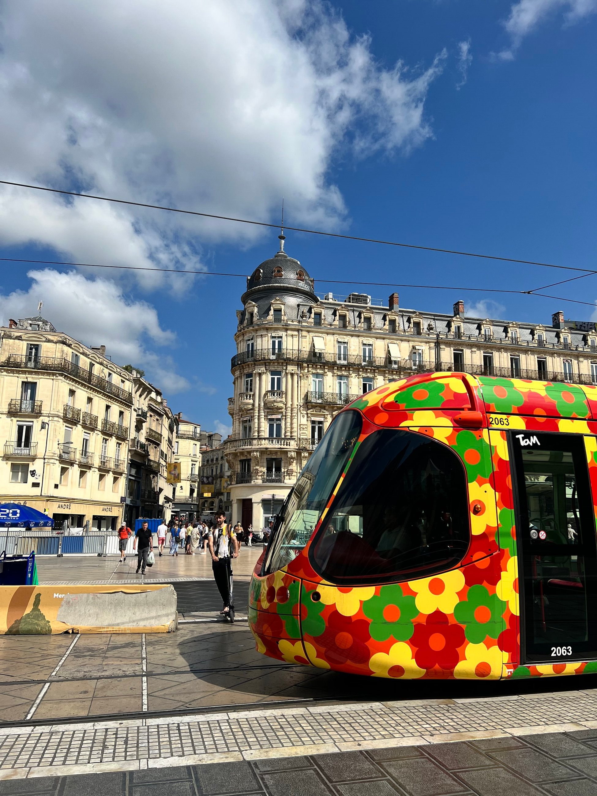 The central square, right next to Accent Francais