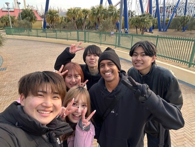 Friendly students who said a hello to me