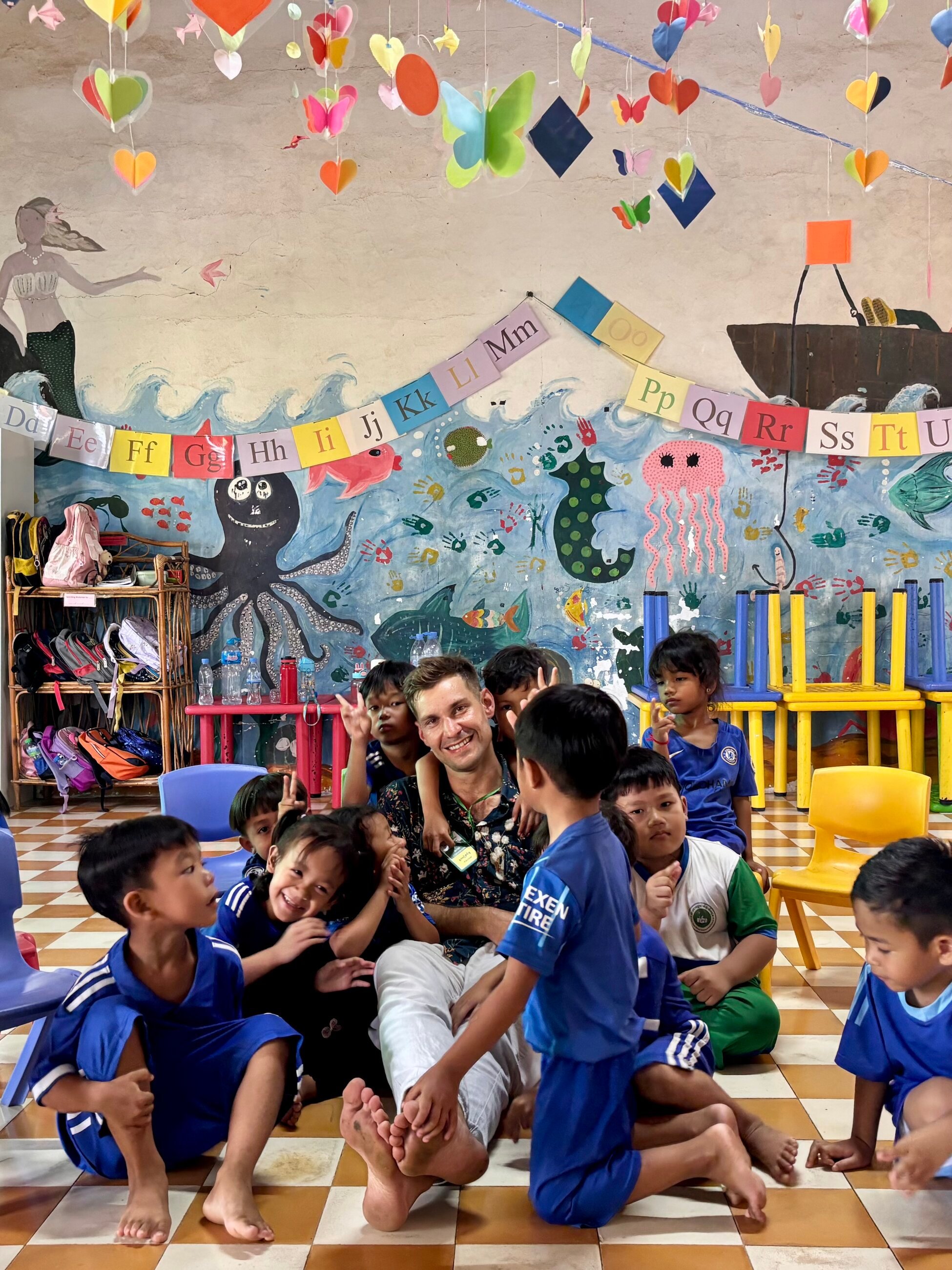 Sharing smiles and stories with the little ones in kindergarten ❤️