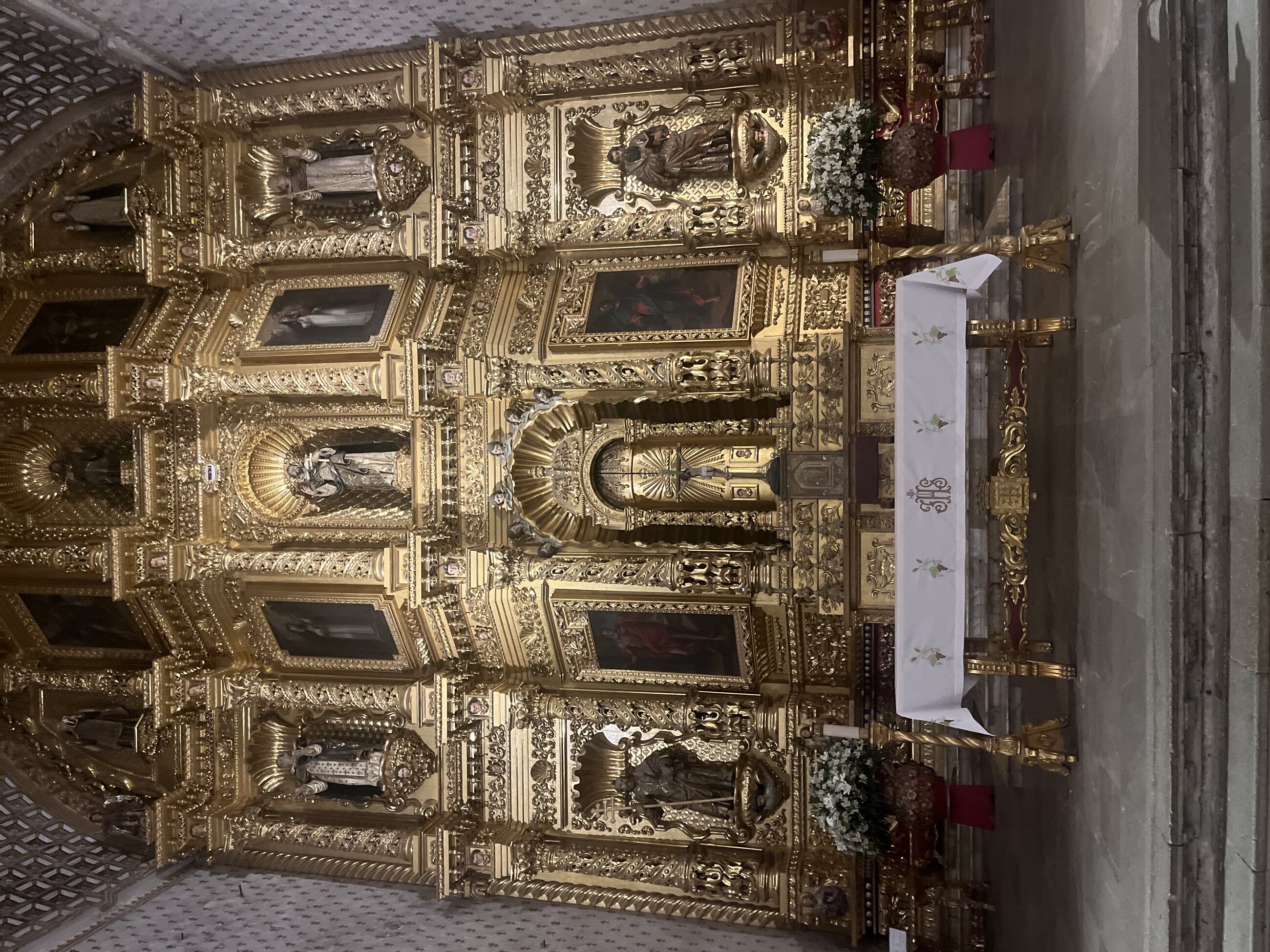 Church centered in Santo Domingo