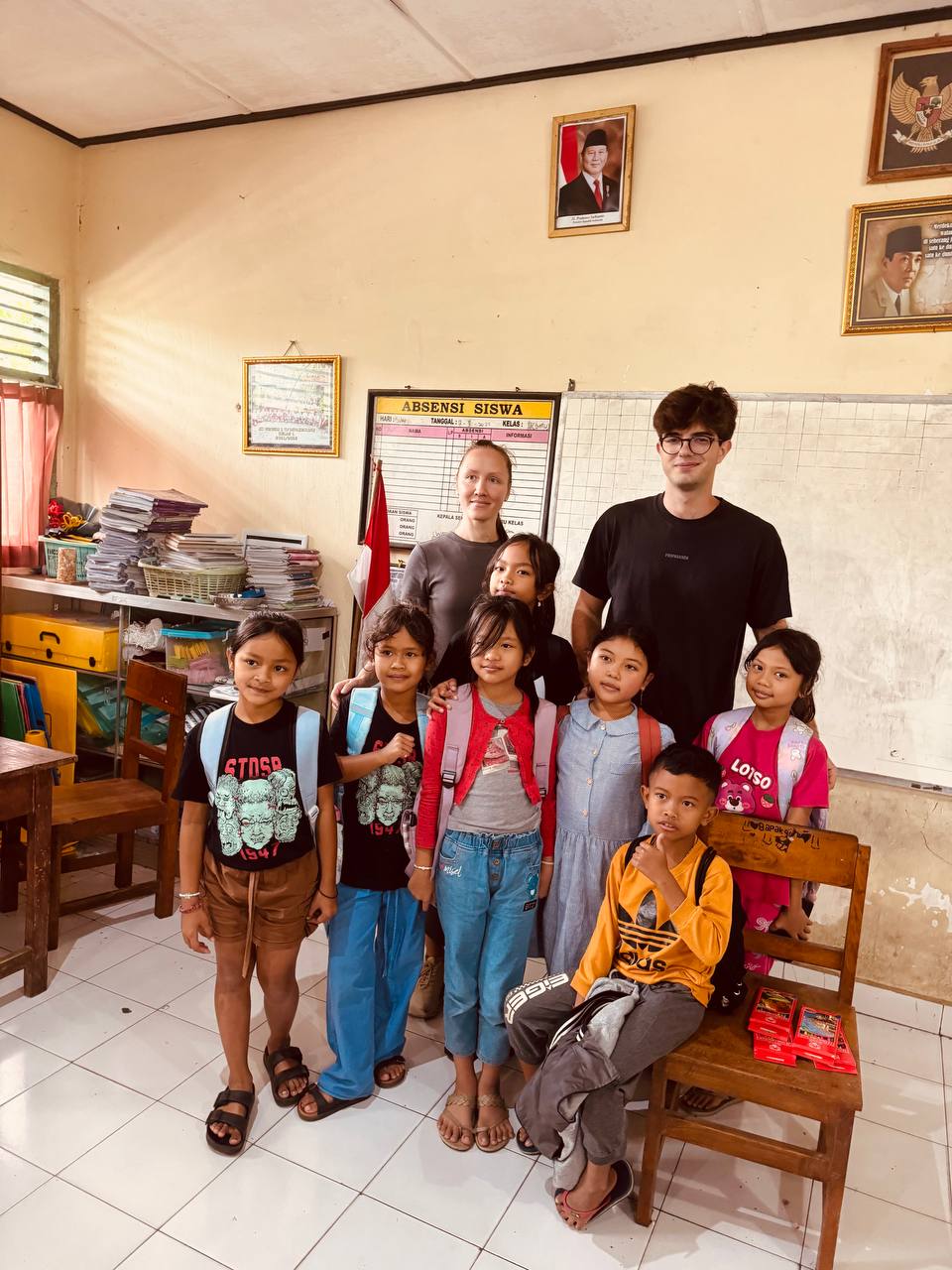 End-of-class photo with my amazing students - such a heartwarming memory!