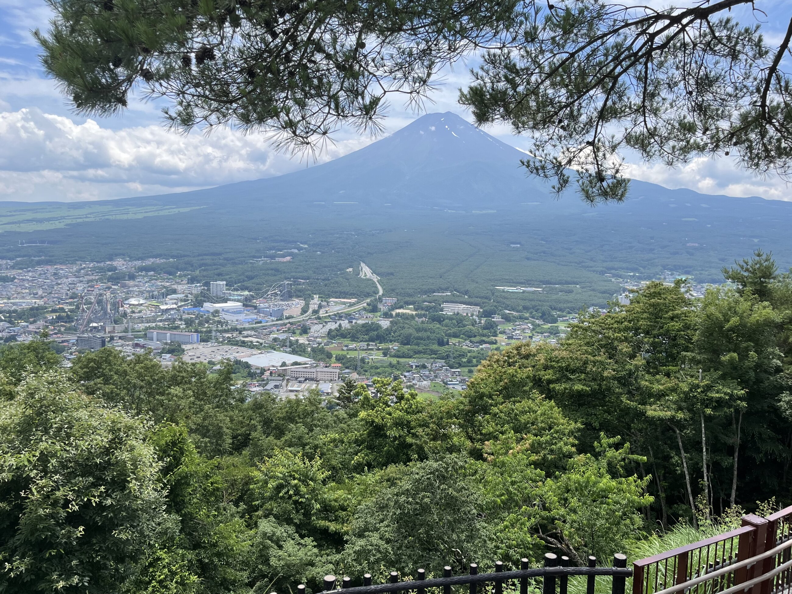 Got so lucky with the weather. Clear skies and an amazing view of the summit!