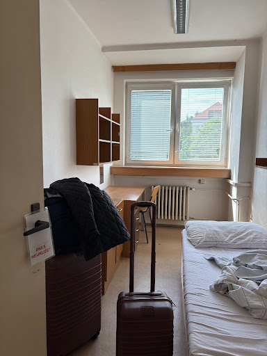 My dorm- had access to free washers and one dryer (basically unheard of in Europe), but everyone air-dried their clothes (which I still now do in the US). Because this dorm is meant for students, they also provided clean bedding every 2 weeks.
