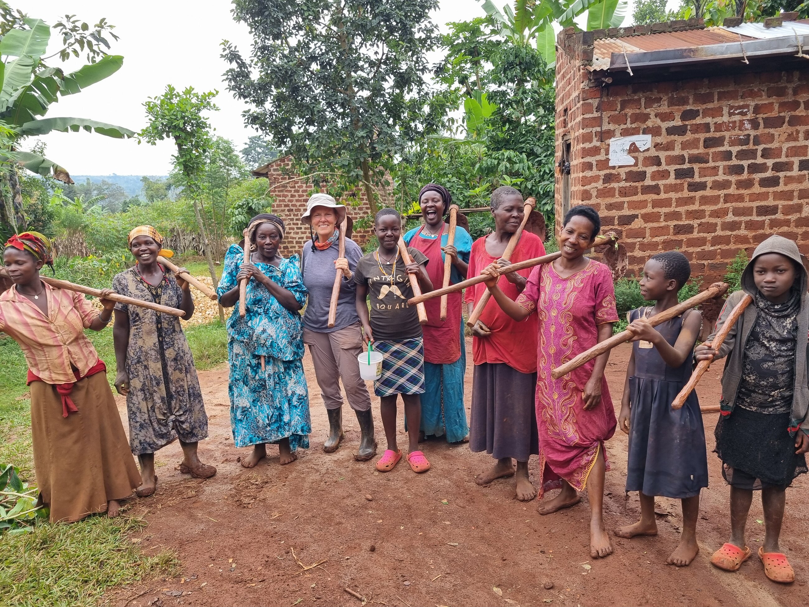 Hoe, hoe, hoe. The Buyange Women's Group