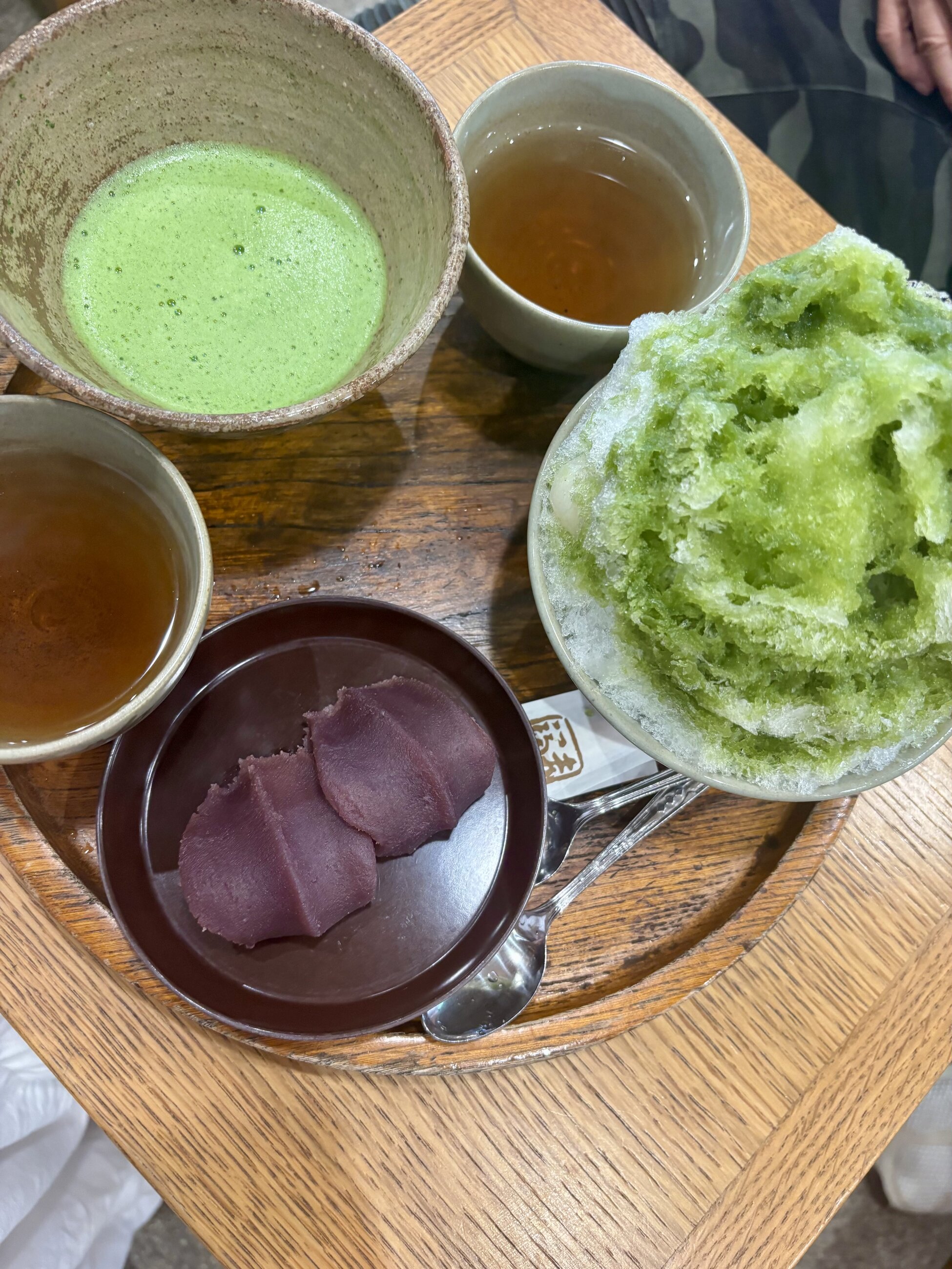 kakigori and akafuku - famous desert in Ise