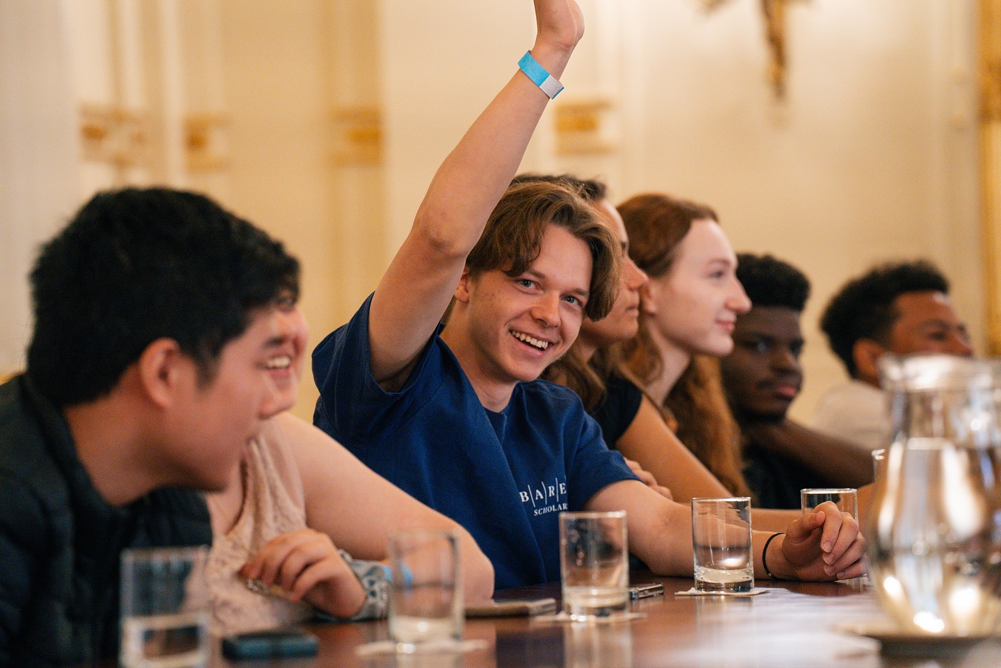 Asking a question to the Chief Advisor to the President of Argentina.