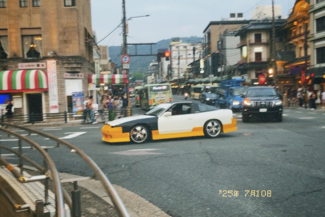 Carspotting downtown Kyoto (Gion Shijo)