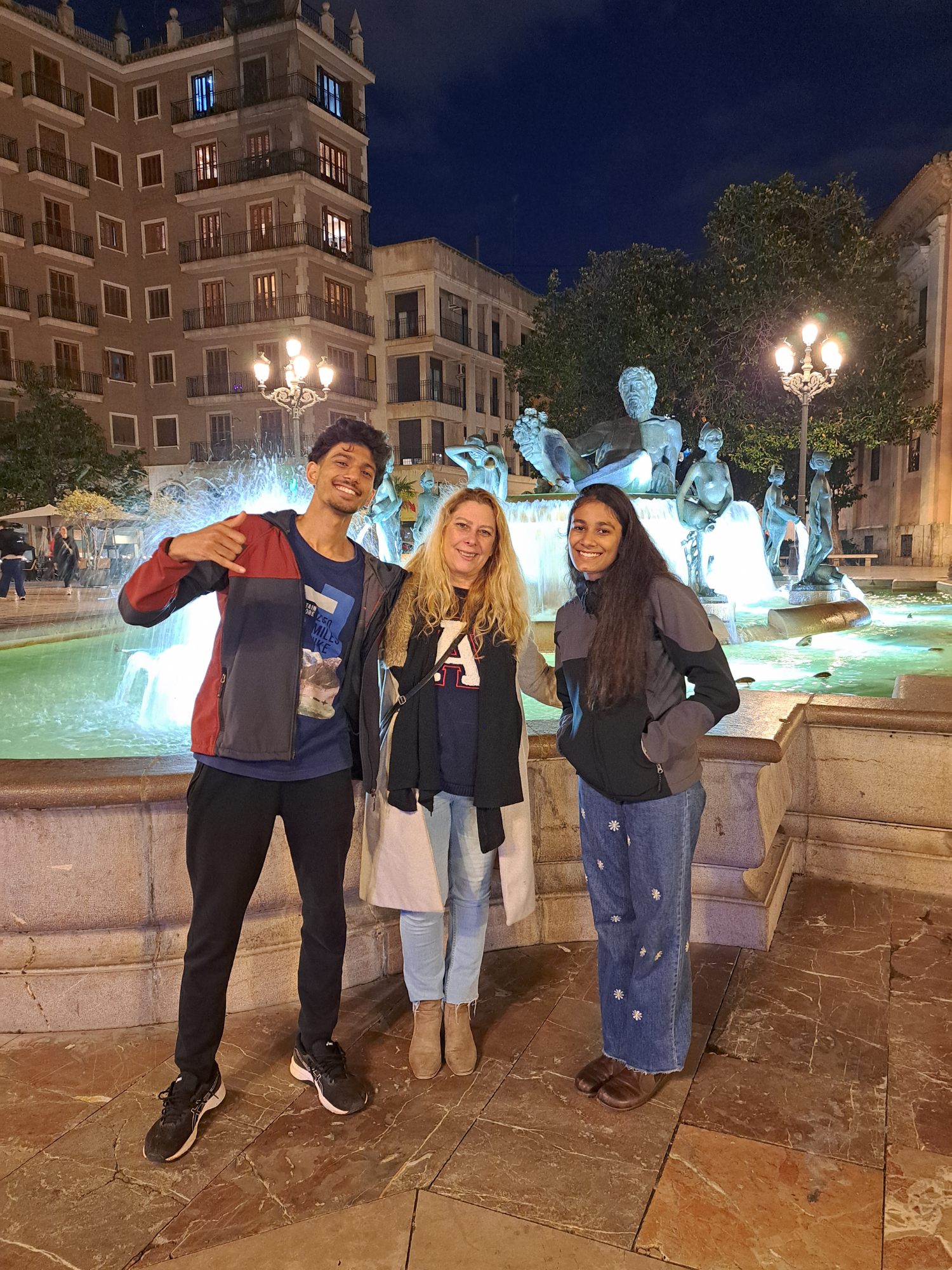 Enjoying a night out with Pilar at the Valencia city center!