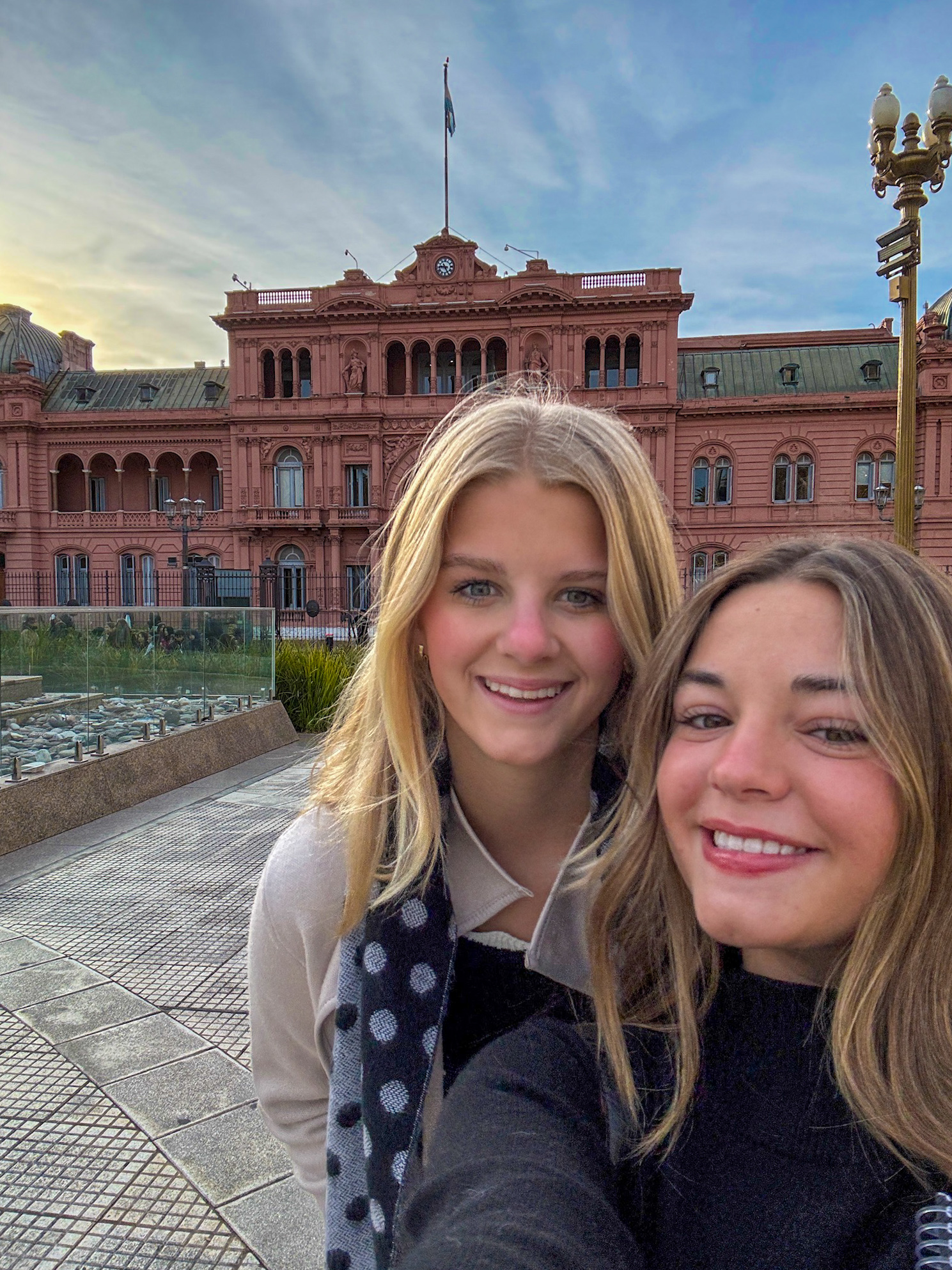 Infront of the Casa Rosada 