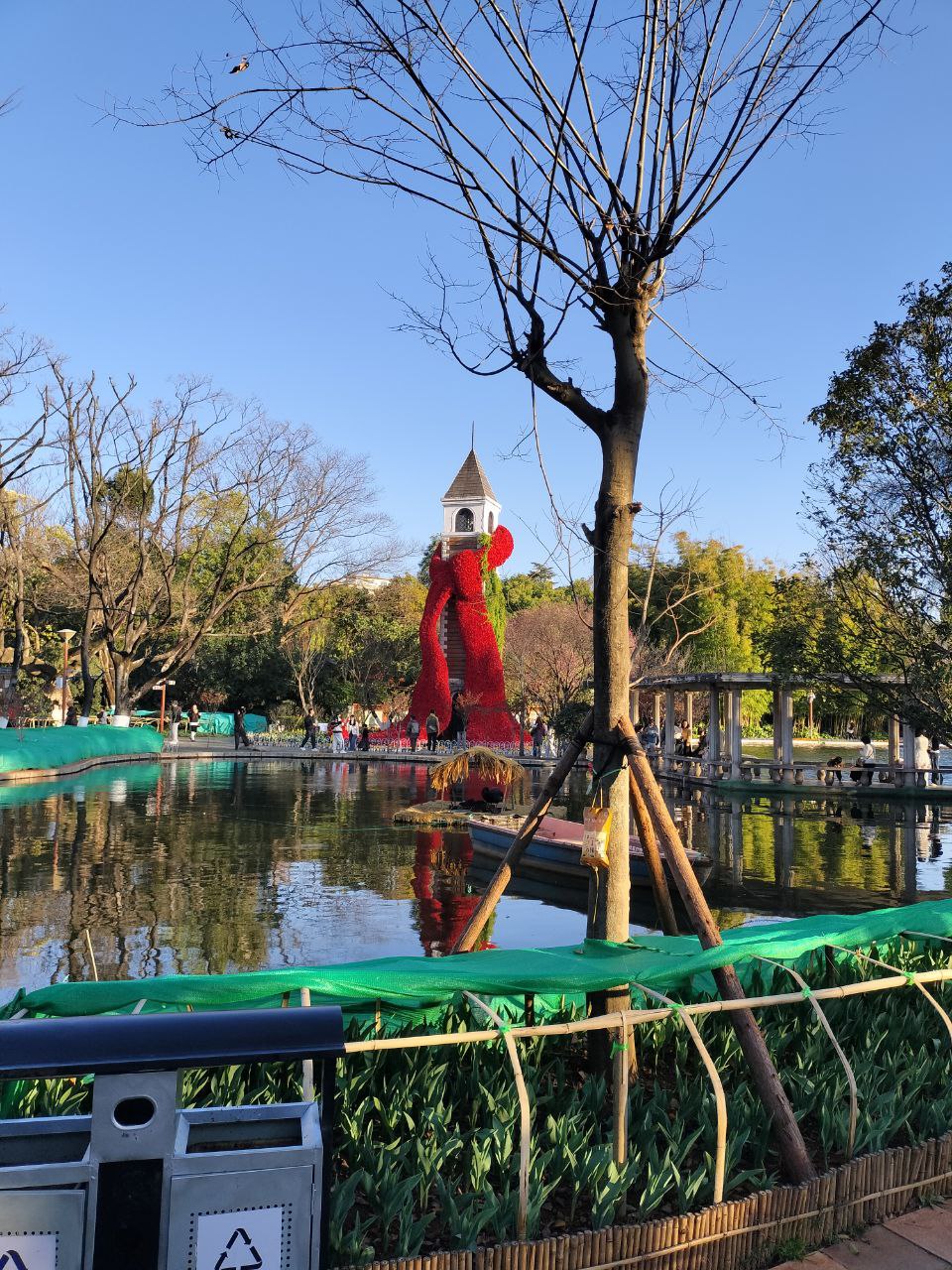 Lake in the centre of the city, well worth visiting