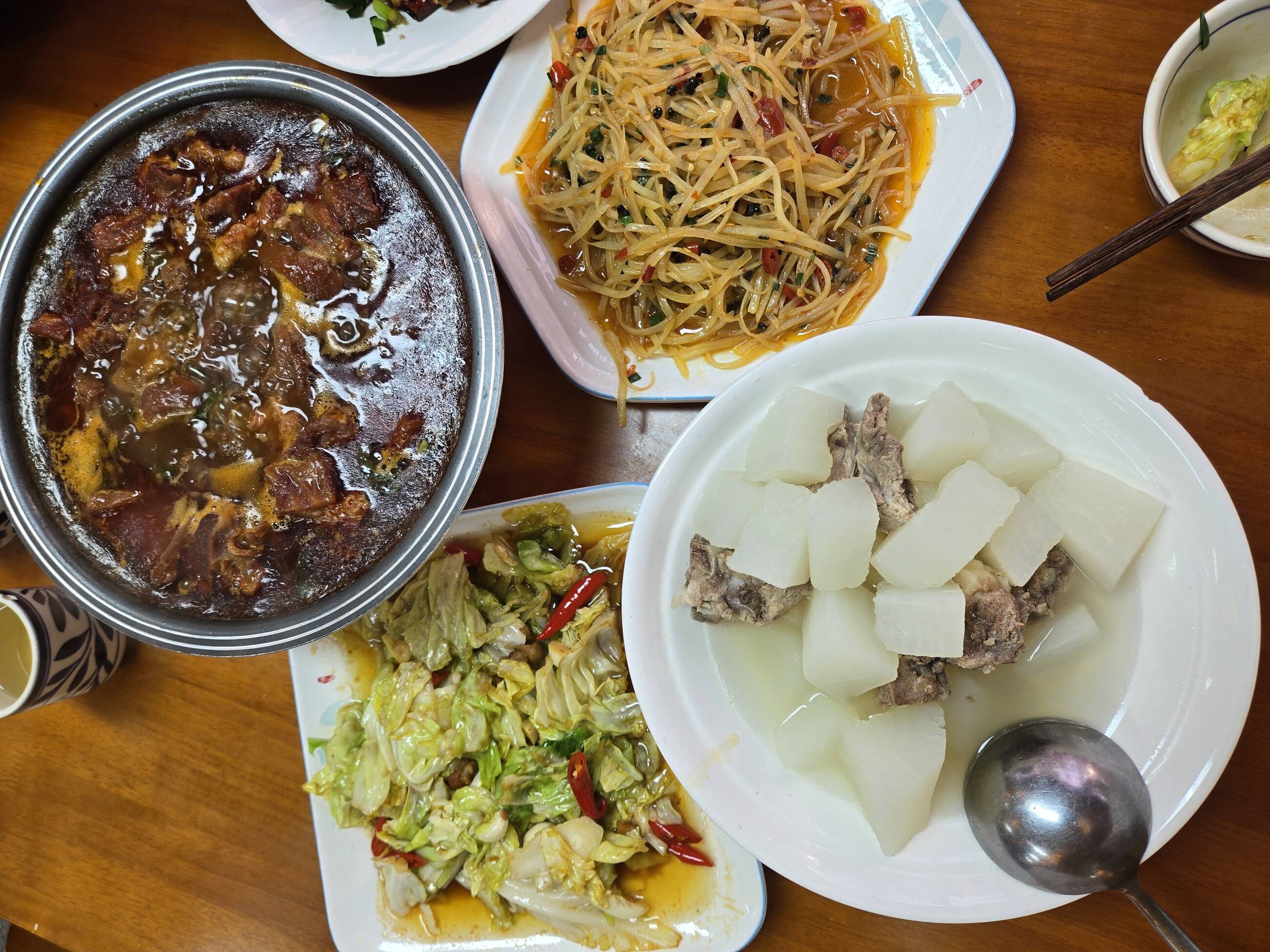 Big meal, 6 plates, for 98 Yuan