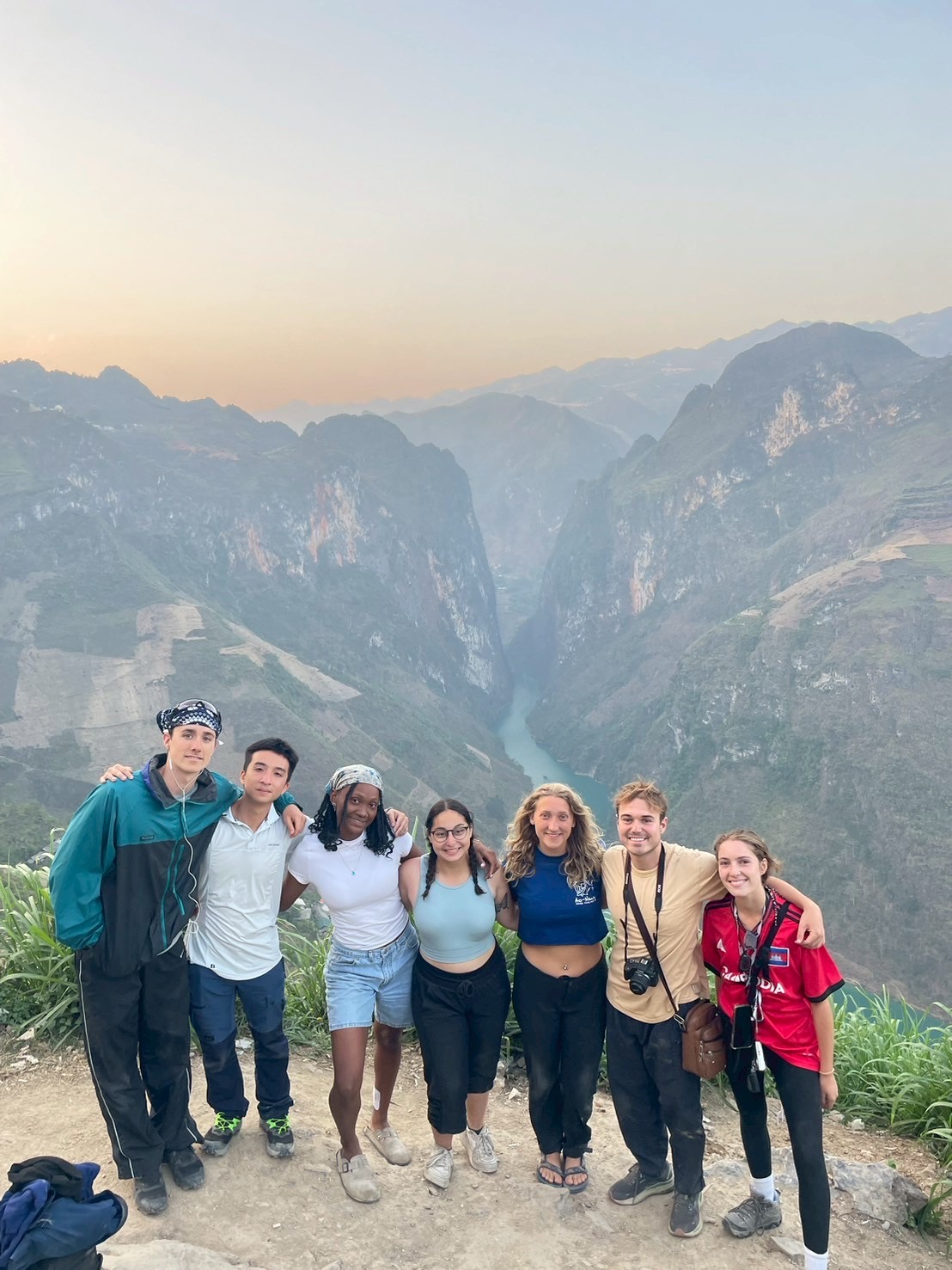 Whole group who went on the Ha Giang Loop in Vietnam!