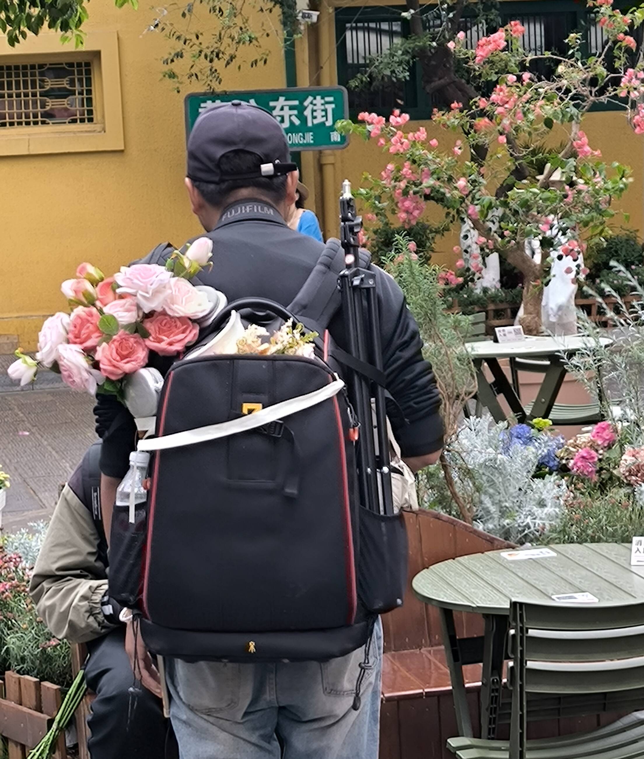 So many beautiful flowrs around - even in backpacks!