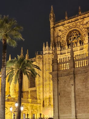 Exploring Sevilla at night and taking in the architecture 