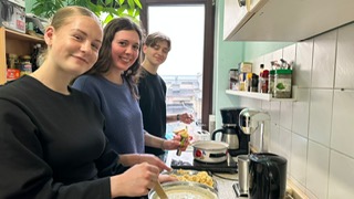 cooking falafel!