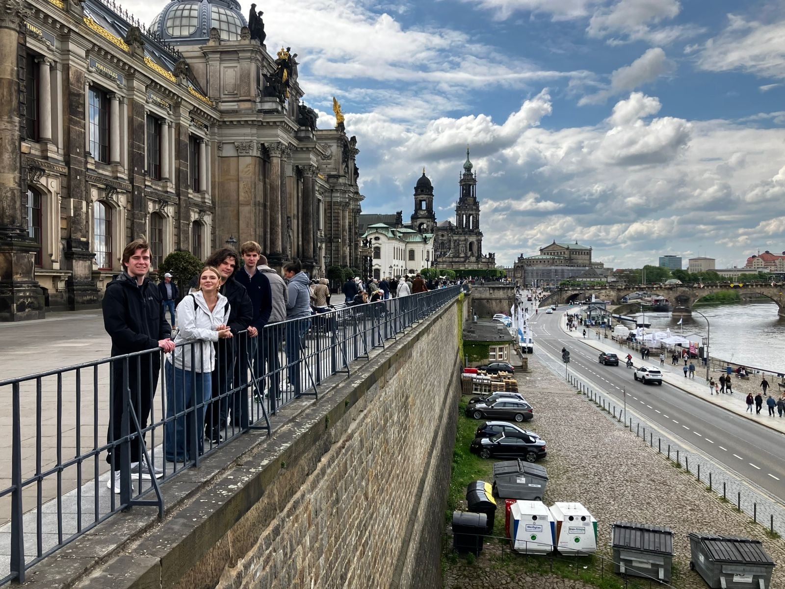 Volunteers in Dresden