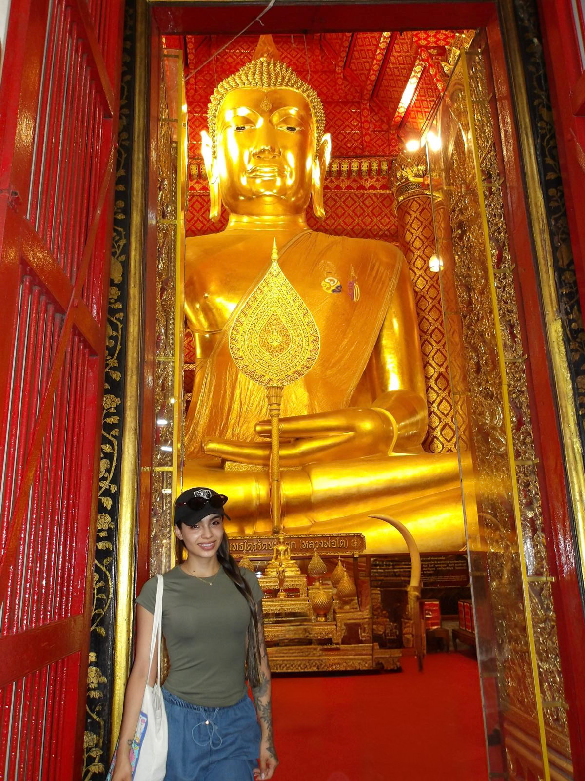 Standing before Luang Pho To at Wat Phanan Choeng in Ayutthaya 🙏 Nearly 700 years old and 19 metres tall — photos really don't do the scale justice. Grateful for every moment of this journey through Thailand. #gotoco