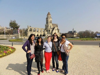 IES France students sightseeing