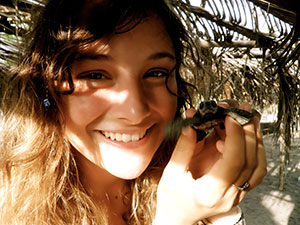 Girl and Guatemalan turtle 