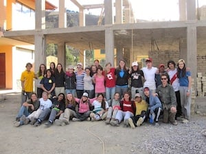 Group of volunteers in Ecuador