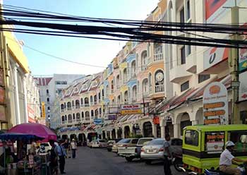 Todd took ITTT's TEFL course in Thailand