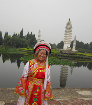 Minds Abroad students in traditional Bai outfit