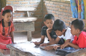 children learning 