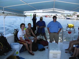 GlobaLinks Australia students scuba dive