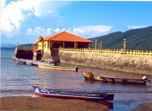 SIT Nicaragua shore