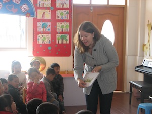 Sofie teaching her class in China