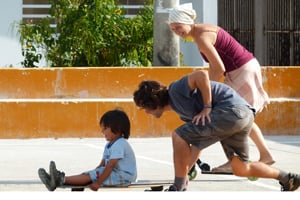 Volunteers playing with kids in Peru