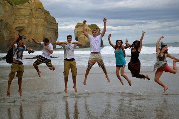 Nick with other GlobaLinks students in New Zealand