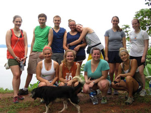 Volunteers in Costa Rica with conservation