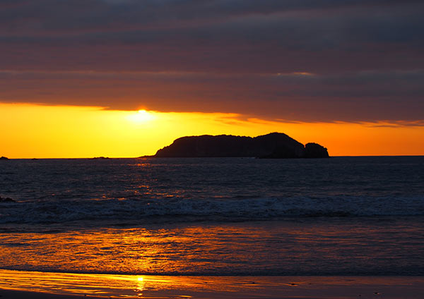 One of the beautiful views of the sunset from the beach in Manuel Antonio.
