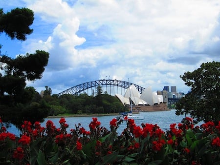 Maya Moskowitz Sydney Harbor Bridge and the Sydney Opera House 