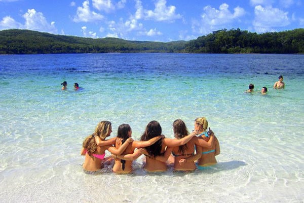 Emily and friends relaxing on an Australian beach!