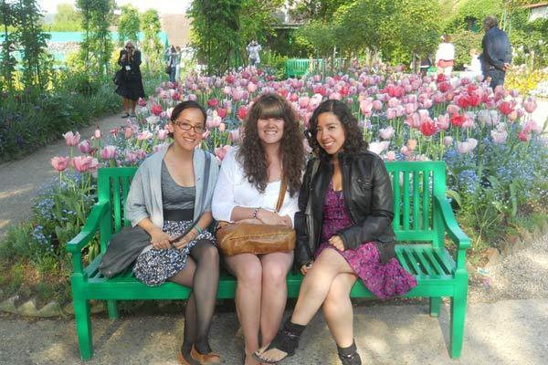 Jessica and Joscelyn (next interview!) in Giverny