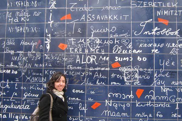 Joscelyn at the 'I love you' wall in Montmartre