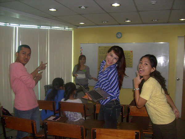 ITTT TEFL class having fun