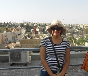 Carmen kicks back in Jordan!