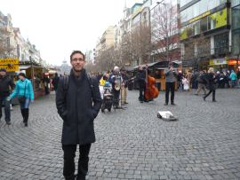 Pedro out and about in Prague!