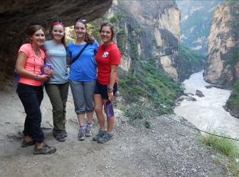 Hiking the Tiger Leaping Gorge in China