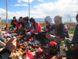 lunch-feast the villagers of Luquina Chico made for the volunteers on the last d