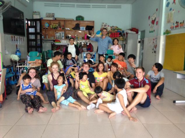 Volunteering in Vietnam with children 