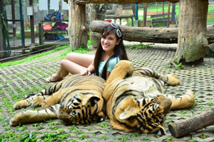 Monique with tigers